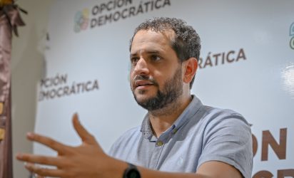 Critica reparto ayudas hecho por ministro Turismo, David Collado