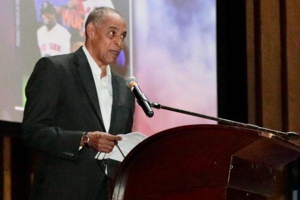 Periodista Rolando Guante ingresa al Pabellón de la Fama imagen