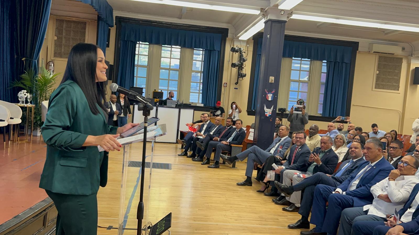 NY: Celinés Toribio reafirma su compromiso con neoyorquinos | AlMomento.net NY: Celinés Toribio reafirma su compromiso con neoyorquinos | AlMomento.net