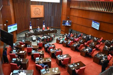 Senado aprueba proyecto que fusiona Hacienda y Economía