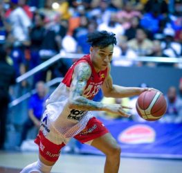 Plaza derrota a Pueblo Nuevo y adelanta final basket Santiago Plaza derrota a Pueblo Nuevo y adelanta final basket Santiago