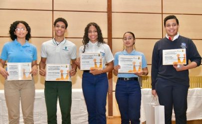 Fundación Macarrulla premia a ganadores Concurso Estudiantil Fundación Macarrulla premia a ganadores Concurso Estudiantil