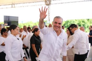 Luis Abinader inaugurará varias obras en Constanza y Santiago