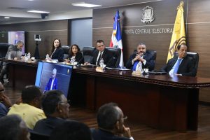 Discuten proyecto reglamento para registro de encuestadoras