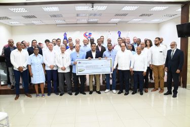 Gobierno entrega 220 millones de pesos para deportistas JCC26
