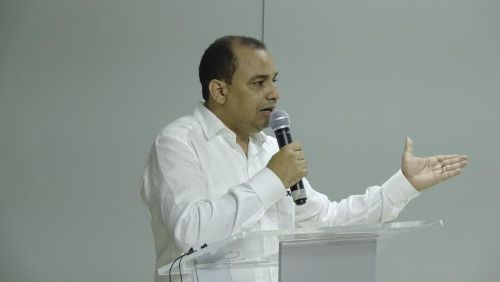 Periodista denuncia inercia en cumplimiento Ley de Autismo imagen