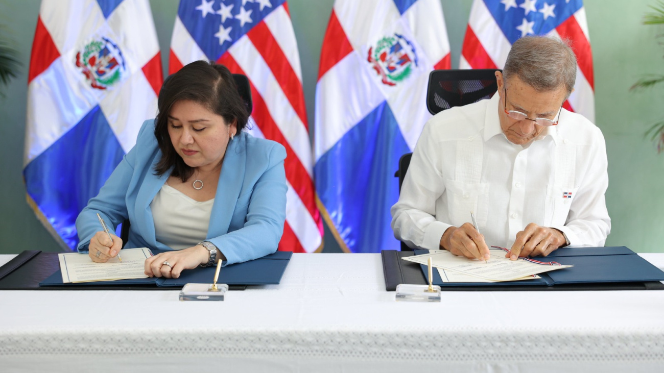 RD y EU afianzan cooperación en seguridad y contra tráfico ilícito imagen