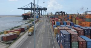 Alertan alza tarifas portuarias pone en riesgo a 49 MiPymes