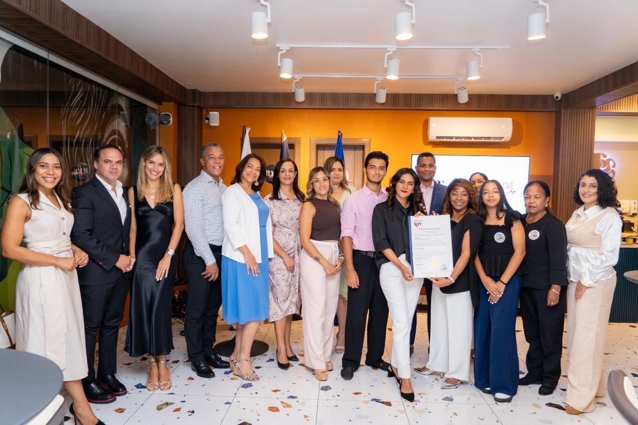 Acreditan nueva certificadora para el sector belleza en la RD | AlMomento.net Acreditan nueva certificadora para el sector belleza en la RD | AlMomento.net