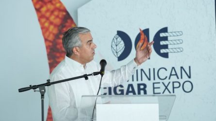 Producción anual de cigarros en la RD supera 8,000 millones Producción anual de cigarros en la RD supera 8,000 millones