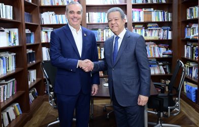 Ya están reunidos el Presidente Abinader y Leonel Fernández Ya están reunidos el Presidente Abinader y Leonel Fernández