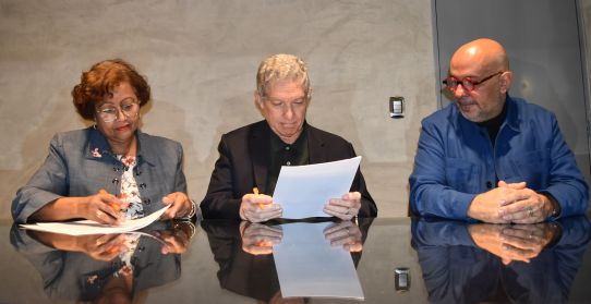 Confederación Beisbol y Escuela Altos de Chavón firman acuerdo imagen