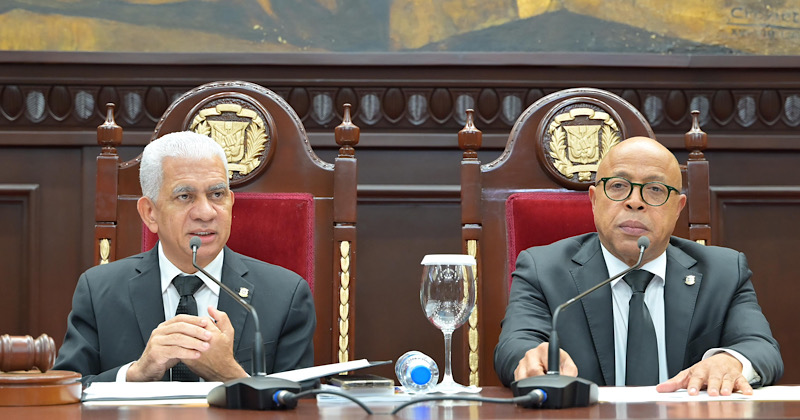 Alfredo Pacheco y De los Santos seguirán dirigiendo el Congreso imagen