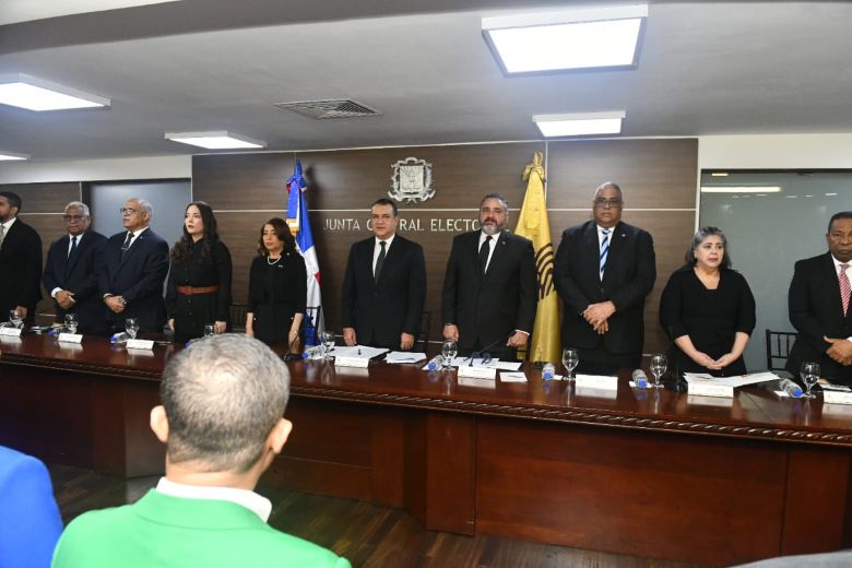 Graduados en Administración Electoral miembros de partidos imagen