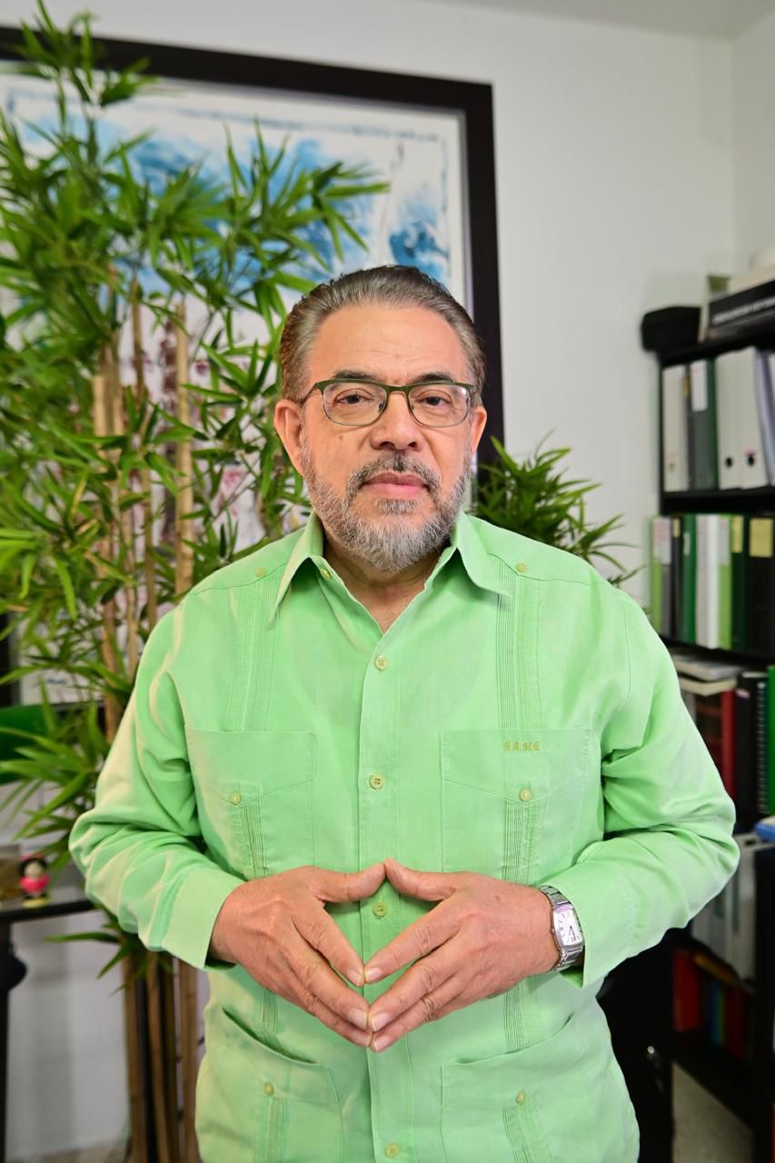 Dice deuda pública amenaza la estabilidad económica de RD imagen