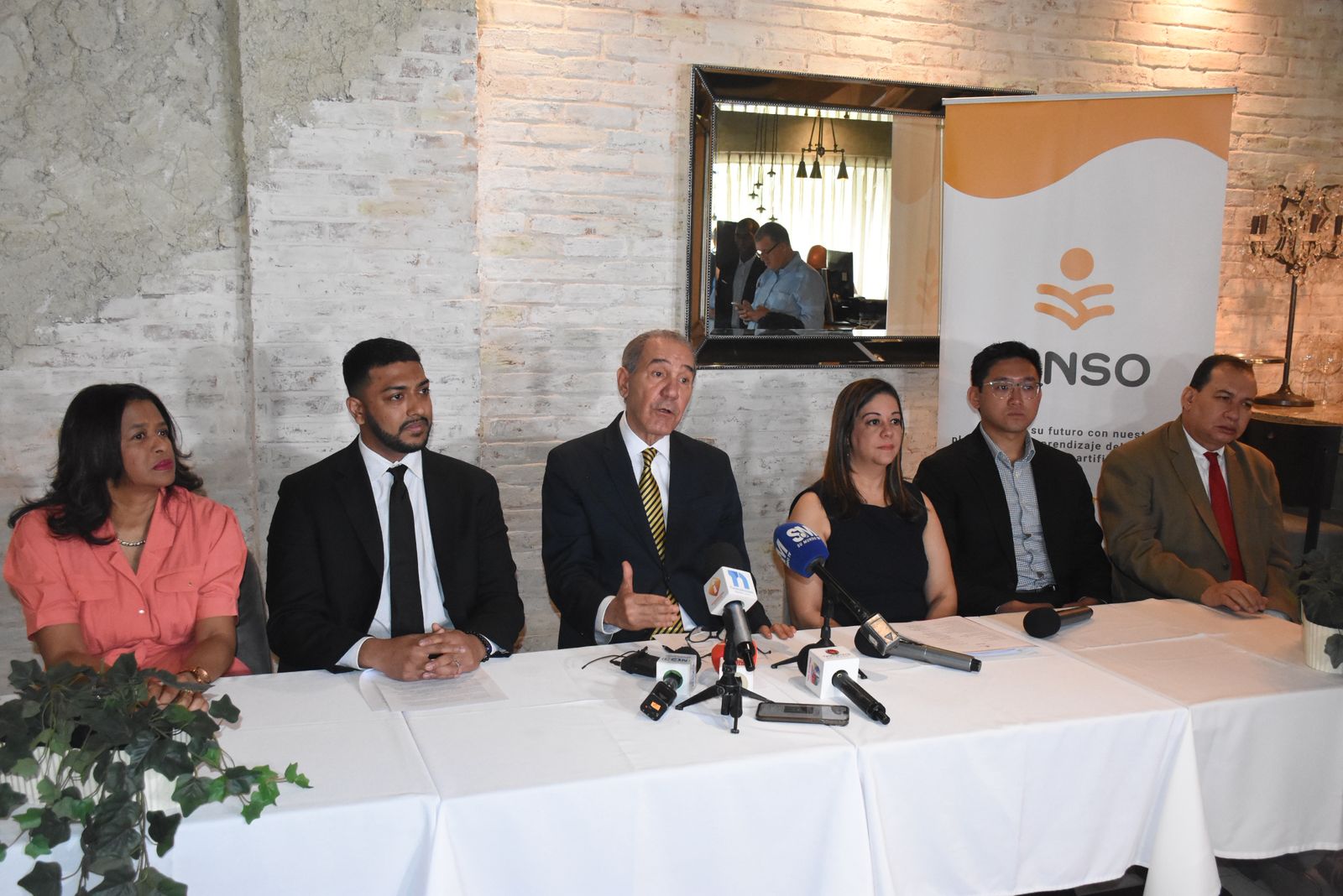 Mescyt lanza herramienta con IA para la enseñanza del inglés imagen