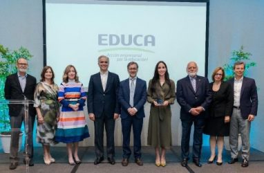 EDUCA reconoce el liderazgo de su ex director ejecutivo