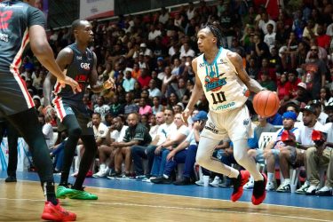 Titanes vencen a los Leones en la semifinal de la LNB 2025