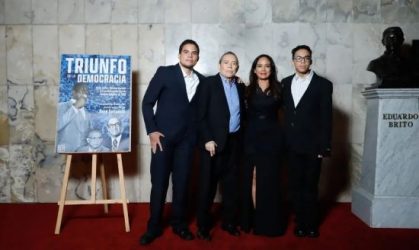 Estrenan documental de René Fortunato en el Teatro Nacional