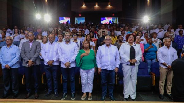 $1,200 millones para pequeños y medianos empresarios de RD imagen