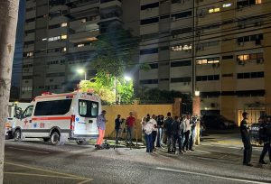 Hombre mata mujer de 70 años e hiere 5 en ensanche Naco SD