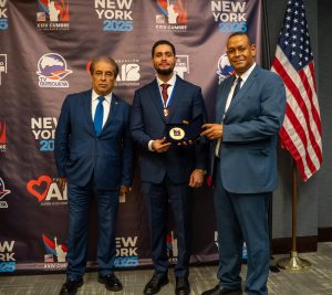 “Hijo del Pueblo” recibe en NY premio Líder Latinoamericano