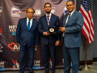 Alcalde La Otra Banda, Higuey, es reconocido en Nueva York Alcalde La Otra Banda, Higuey, es reconocido en Nueva York