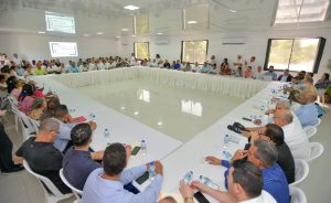 MOPC y comunitarios acuerdan enfrentar urgencias de Valverde MOPC y comunitarios acuerdan enfrentar urgencias de Valverde