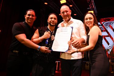 Regidores de Santiago declaran «Hijo Adoptivo» a bachatero