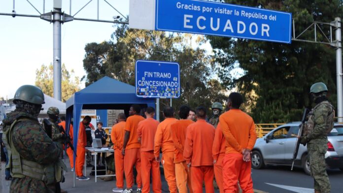 ECUADOR: Gobierno confirma deporta mil presos de Colombia imagen