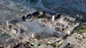 Rusia anuncia toma importante ciudad; Ucrania lo desmiente