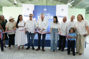 Abinader inaugura importantes obras en localidades Montecristi