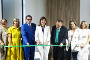 Vicepresidenta de RD inaugura obras de salud y centro infantil