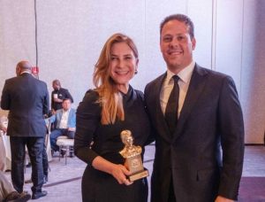 BOSTON: Carolina reconocida durante una gala dominicana BOSTON: Carolina reconocida durante una gala dominicana