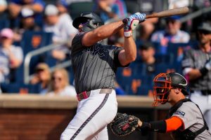 Alonso conecta su jonrón 250 en victoria 12-6 Mets sobre Giants Alonso conecta su jonrón 250 en victoria 12-6 Mets sobre Giants
