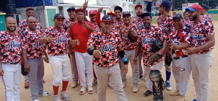 Adovenprofar, Saludables y los Mellos ganan en softbol del DN