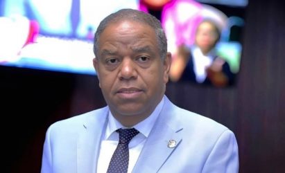 Ve suspensión en el PRM refleja «crisis» que afecta al Gobierno