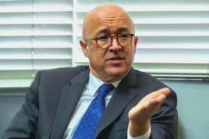 Domínguez Brito propone plan para la industria tecnológica