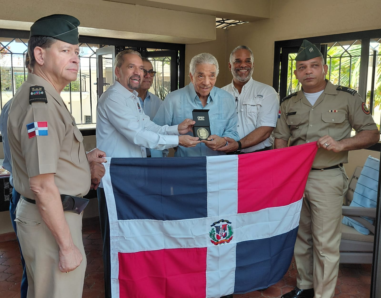 Efemérides Patrias honra al héroe Héctor Lachapelle Díaz imagen
