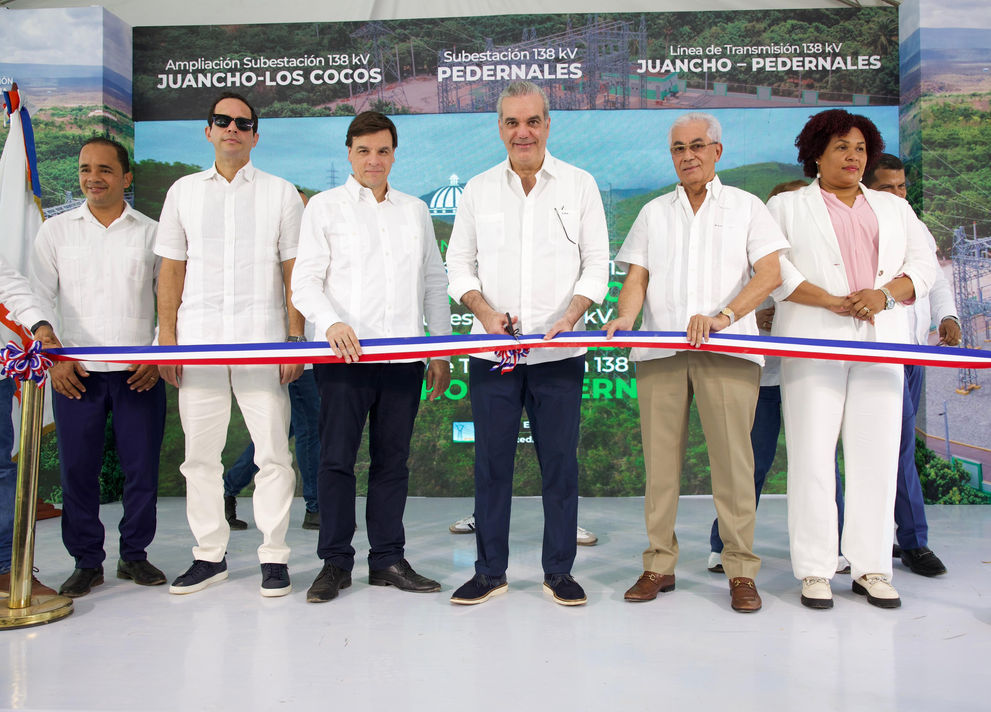 Pedernales es incorporada al sistema «interconectado» imagen