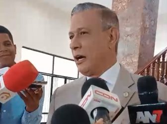 Diputado de PRM llama político «sanguijuela» al senador Marte Diputado de PRM llama político «sanguijuela» al senador Marte