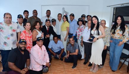 Abel continúa encuentros con dominicanos en el exterior