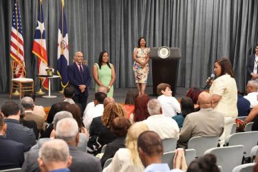 P. RICO: Secretaria de Estado se reúne con líderes dominicanos P. RICO: Secretaria de Estado se reúne con líderes dominicanos