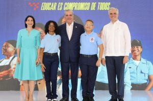 Se inició el año escolar en la RD con quejas de diversos sectores