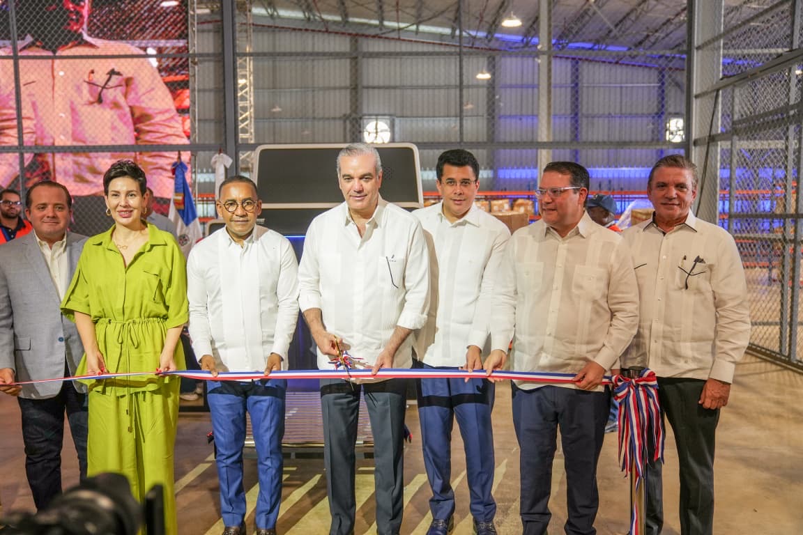 Inauguran terminal de carga en el aeropuerto Las Américas imagen
