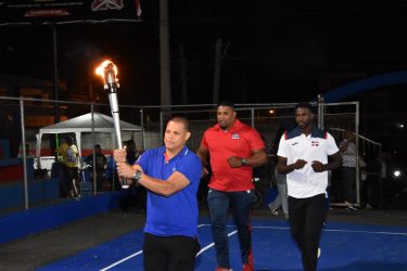 Con mil 200 atletas inician los Juegos Deportivos San Vicente