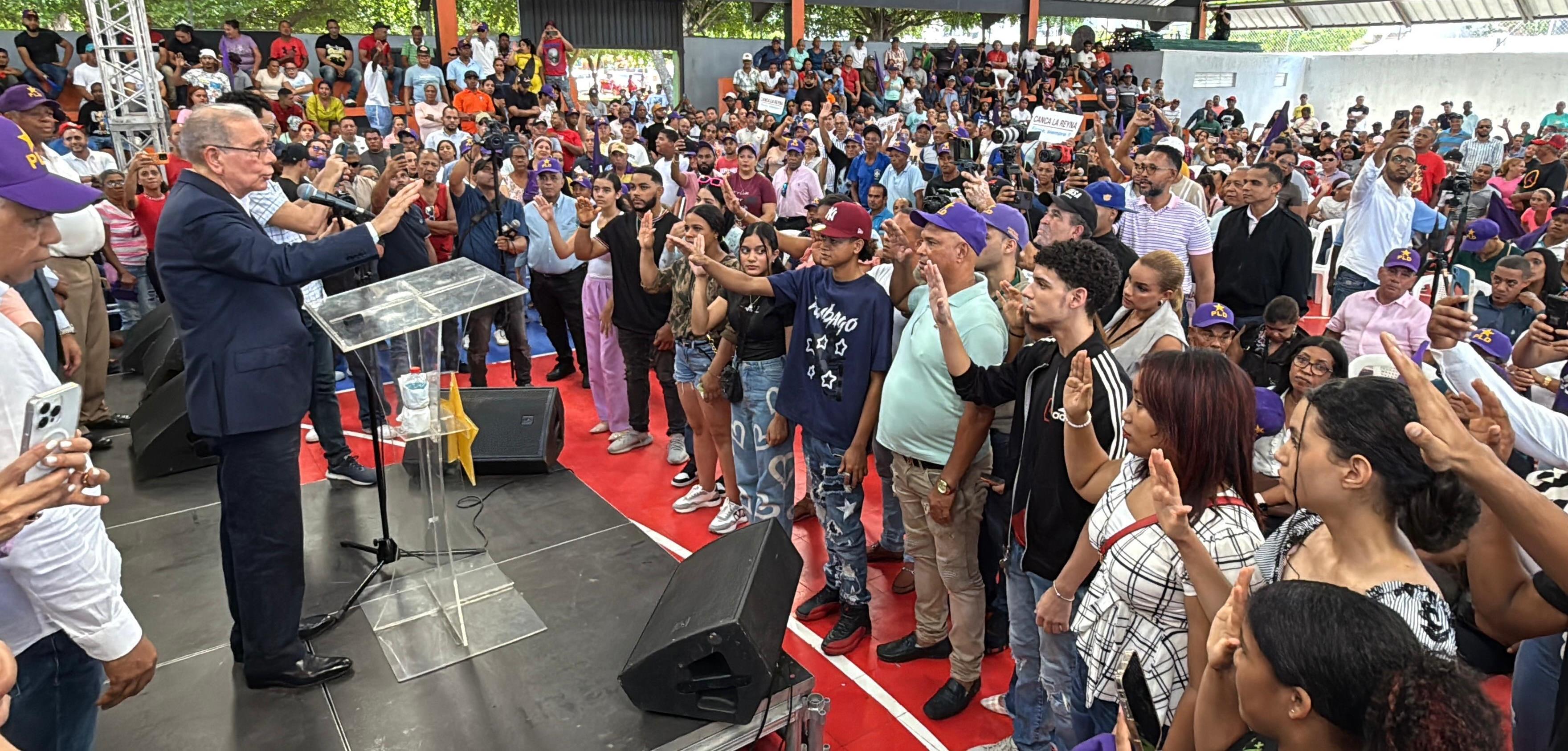 Danilo Medina advierte sobre descontento social dominicanos imagen