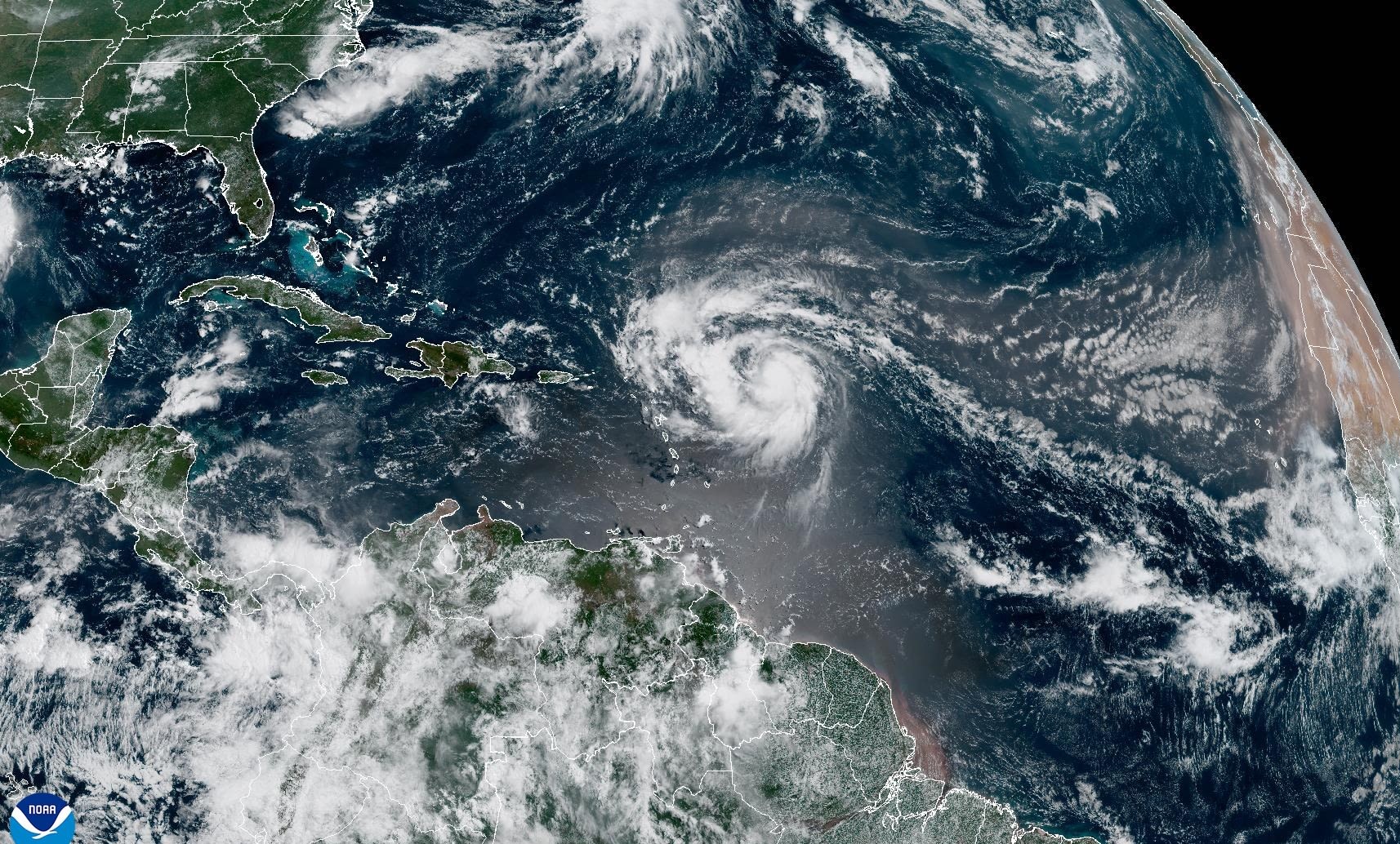 Erin se convierte en el primer huracán de esta temporada imagen