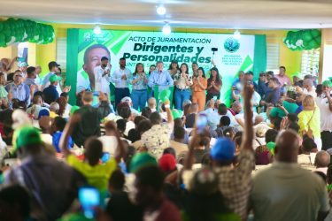 LF ve apagones, escasez agua y altos precios irritan al pueblo