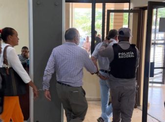 Apresan 3 hombres en Puerto Plata por estafa inmobiliaria Apresan 3 hombres en Puerto Plata por estafa inmobiliaria